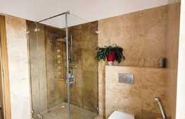 Apartament exclusivist de 3 camere , la casă, tavan înalt