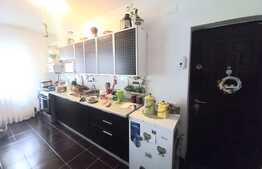 Apartament de 2 camere, 50 mp, parcare, zona Eroilor