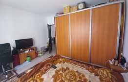 Apartament de 2 camere, 50 mp, parcare, zona Eroilor