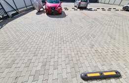 Apartament 3 dormitoare, 2 bai, etaj intermediar, zona Eroilor