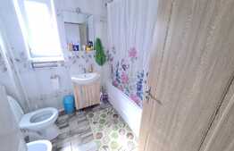 Apartament 3 dormitoare, 2 bai, etaj intermediar, zona Eroilor