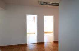 Apartament 3 camere decomandate, etaj intermediar, zona Pieței Mihai Viteazu