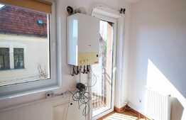 Apartament 3 camere decomandate, etaj intermediar, zona Pieței Mihai Viteazu