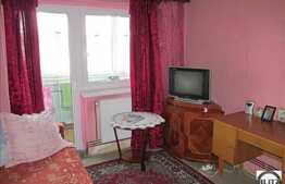 Vanzare apartament 2 camere decomandate in zona Calvaria. Bloc reabilitat termic