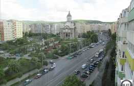 Vanzare apartament 2 camere decomandate in zona Calvaria. Bloc reabilitat termic