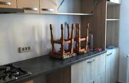 Apartament la casa, 2 camere, 42 mp, gradina, zona Tractorul 