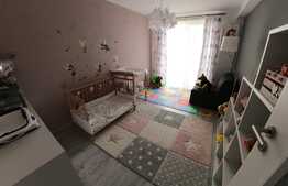 Apartament deosebit, 3 camere, 90 mp, zona Coresi