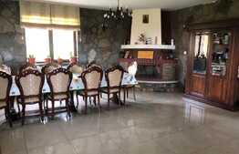 Pensiune de vanzare, 360 mp utili, 7500 teren, Zona Turistica, Risca