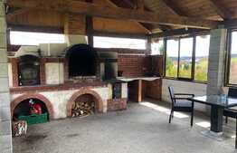 Pensiune de vanzare, 360 mp utili, 7500 teren, Zona Turistica, Risca