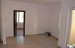 De vanzare apartament cu 3 camere, 61 mp, zona linistita! Finisaje noi! Parcare!