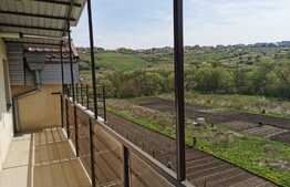 Apartament de 3 camere, 64 mp, 2 parcari, zona Strazii Campului 