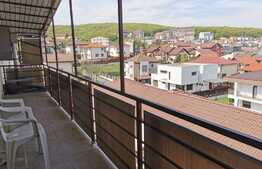 Apartament de 3 camere, 64 mp, 2 parcari, zona Strazii Campului 