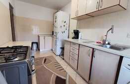 Apartament de 3 camere, 64 mp, 2 parcari, zona Strazii Campului 