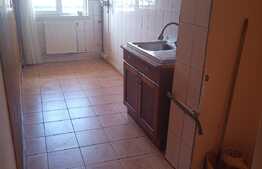 Apartament 3 camere, 67 mp, decomandat, zona Parang 