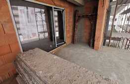 Apartament 2 camere, zona Vivo