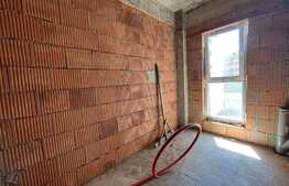 POSIBILITATE COMPARTIMENTARE! Spatiu comercial cu vitrina, 223 mp, 7 parcari, Floresti