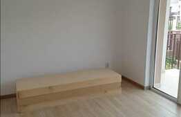 De vanzare apartament 3 camere decomandate, 63 mp. Loc de parcare si boxa!