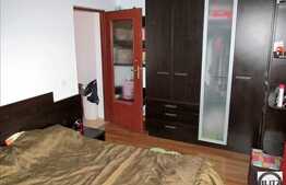 De vanzare apartament 3 camere decomandate, 63 mp. Loc de parcare si boxa!