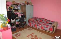 Vanzare apartament 2 camere, 56 mp, decomandat, zona strazii Magnoliei