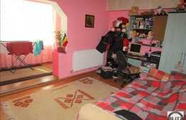 Vanzare apartament 2 camere, 56 mp, decomandat, zona strazii Magnoliei