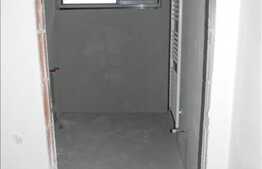 Apartament semifinisat, imobil nou, 68.5 mp, 3 camere decomandate. Garaj inclus!