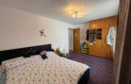 Apartament 3 camere, 65 mp, parcare, zona Teilor