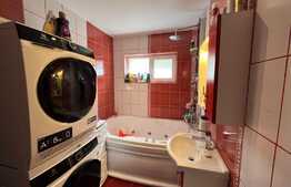 Apartament 3 camere, 65 mp, parcare, zona Teilor