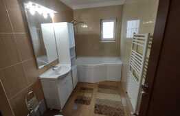 Apartament 2 camere, 53 mp, proaspat renovat, parcare, zona Terra