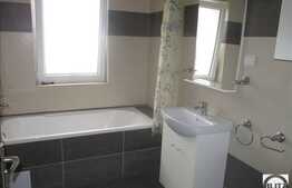 De vanzare 2 camere, 55 mp utili, decomandat, zona strazii Eroilor!