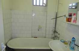 Vanzare apartament 3 camere, 62 mp, etaj intermediar, zona centrala