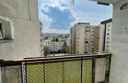 Garsoniera de 33 mp, etaj intermediar, zona Calea Floresti