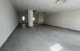 Spatiu comercial cu potential, 90 mp, 2 parcari, Floresti 