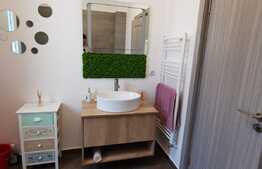 Apartament 3 camere, 59mp, etaj intermediar, parcare, zona Subcetate