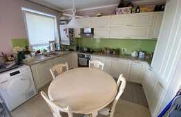 Apartament de 2 camere, 57mp, parcare, Zona Bartolomeu 