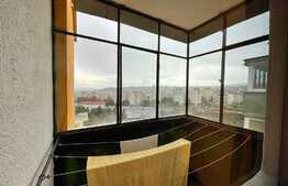 Apartament de 3 camere, decomandat, 74 mp, zona strazii Parang