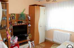 De vanzare apartament cu 2 camere + boxa + garaj