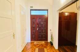 Apartament 2 camere, 88 mp, decomandat, parcare, zona Centrala