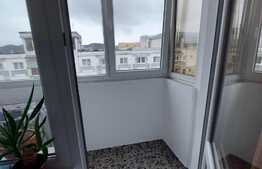 Apartament 3 camere, 68 mp, balcon, Piața Flora