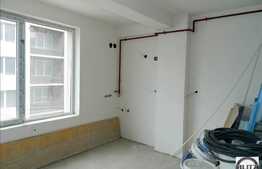 1 camera de vanzare, 41.5 mp plus balcon de 5 mp, imobil NOU, semifinisat