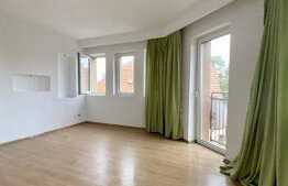 Apartament 2 camere, decomandat, etaj intermediar, zona Centrala