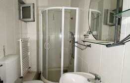 Apartament 2 camere, decomandat, etaj intermediar, zona Centrala