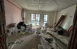 Spatiu comercial, 150 mp, imobil nou, zona Vivo