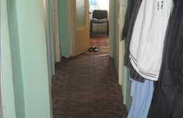 Vanzare apartament 3 camere, 62 mp utili plus boxa de 12 mp la subsol