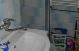 Vanzare apartament 3 camere, 62 mp utili plus boxa de 12 mp la subsol