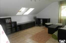 Mansarda cu 2 camere, decomandata, 65 mp! Zona strazii Eroilor!