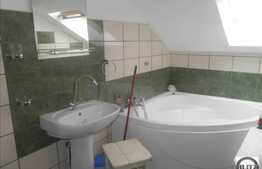 Mansarda cu 2 camere, decomandata, 65 mp! Zona strazii Eroilor!