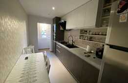 Apartament de 3 camere, 70mp, Zona Tractorul 