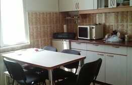 Vanzare apartament 6 camere, 142 mp, cu gradina 220 mp, garaj si loc parcare!
