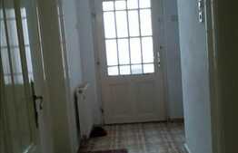 Vanzare apartament 6 camere, 142 mp, cu gradina 220 mp, garaj si loc parcare!