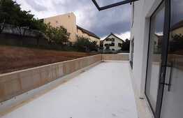 Spatiu comercial, 166 mp, vitrina la strada, imobil nou, zona Europa